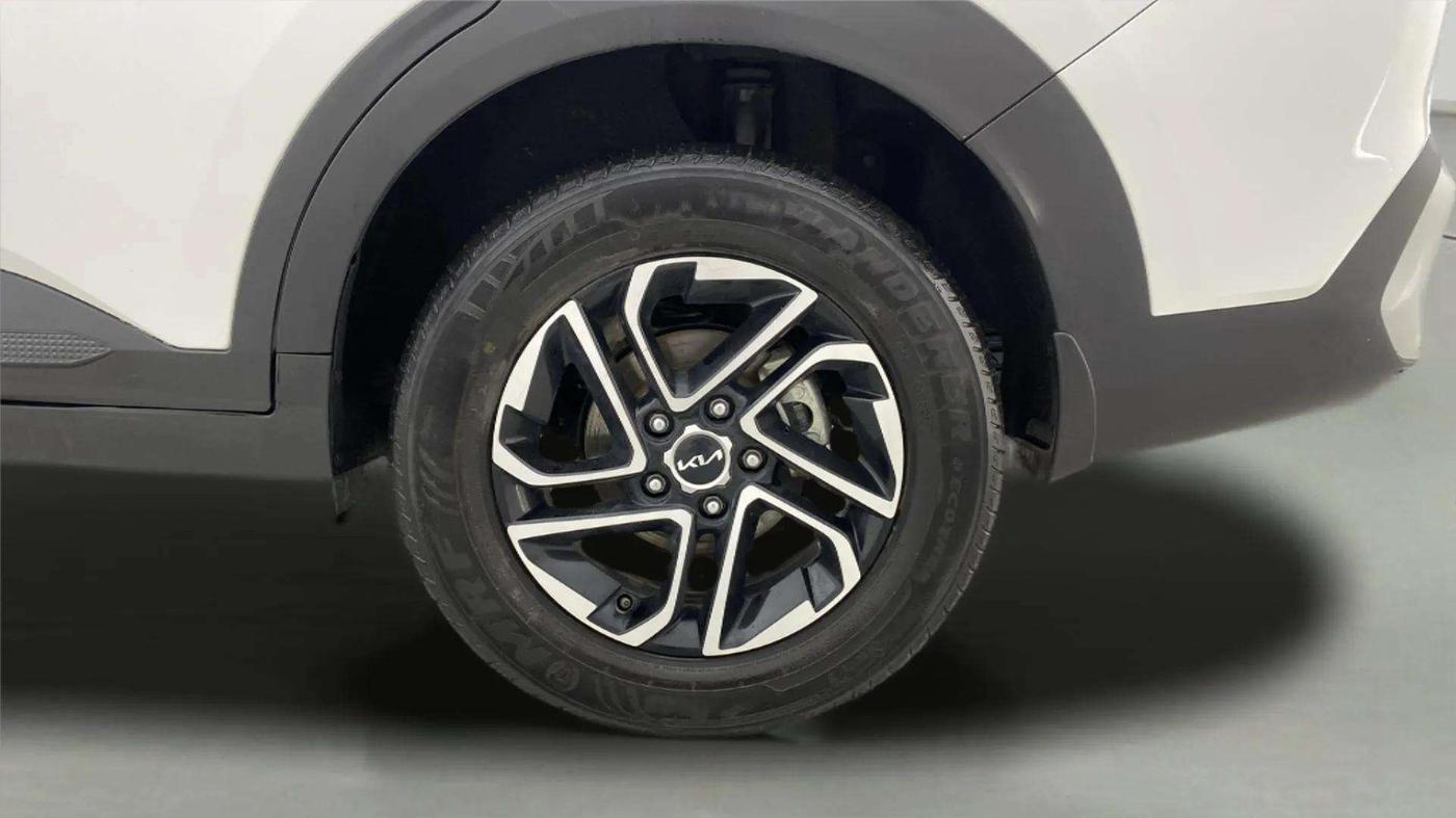 2023 KIA CARENS PRESTIGE PLUS 1.5 PETROL IMT 7 STR, Petrol, Manual, 36,360 km, Left Rear Wheel