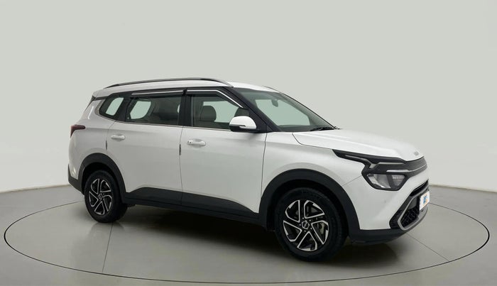 2023 KIA CARENS PRESTIGE PLUS 1.5 PETROL IMT 7 STR, Petrol, Manual, 36,162 km, Right Front Diagonal
