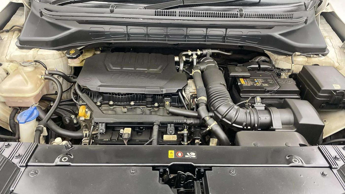 2023 KIA CARENS PRESTIGE PLUS 1.5 PETROL IMT 7 STR, Petrol, Manual, 36,360 km, Engine View
