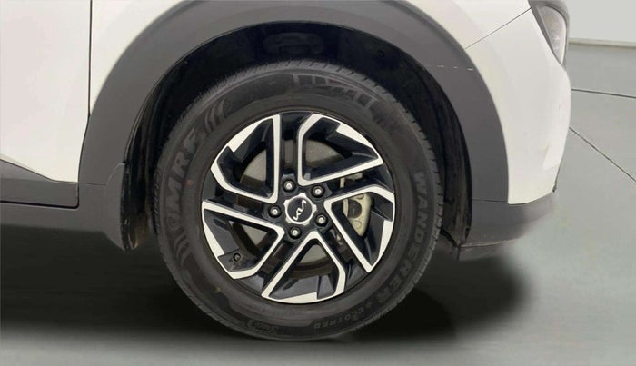 2023 KIA CARENS PRESTIGE PLUS 1.5 PETROL IMT 7 STR, Petrol, Manual, 36,162 km, Right Front Wheel
