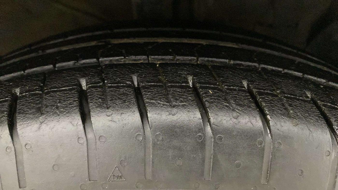 2016 Hyundai Creta S 1.6 PETROL, Petrol, Manual, 62,590 km, Right Front Tyre Tread