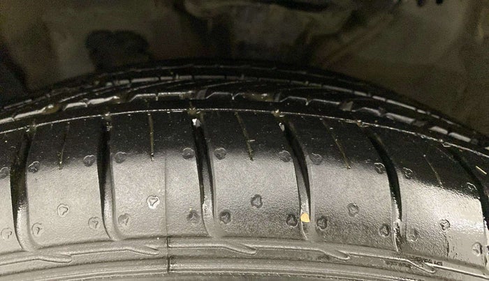 2016 Hyundai Creta S 1.6 PETROL, Petrol, Manual, 62,590 km, Left Front Tyre Tread