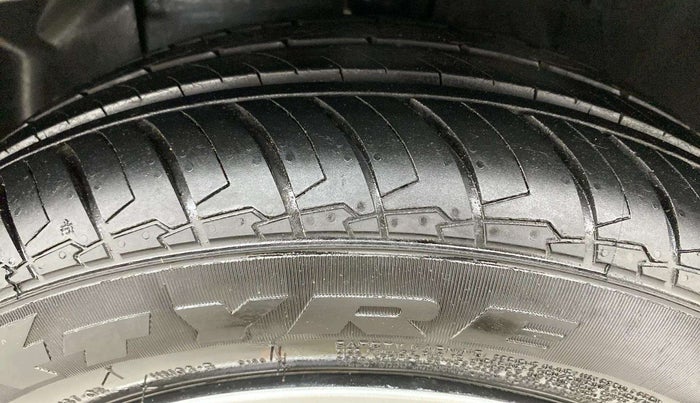 2024 Hyundai EXTER  SX 1.2 AMT, Petrol, Automatic, 1,964 km, Left Front Tyre Tread