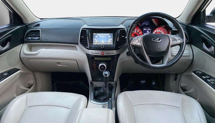 2022 Mahindra XUV300 W8 (O) 1.2 PETROL, Petrol, Manual, 33,828 km, Dashboard