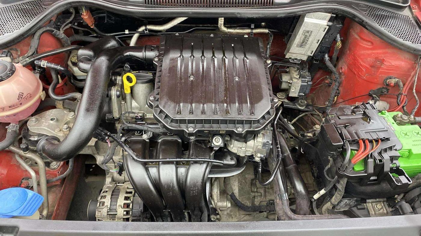 2019 Volkswagen Polo HIGHLINE PLUS 1.0, Petrol, Manual, 83,978 km, Engine View