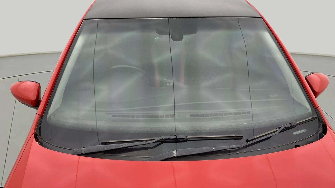 2019 Volkswagen Polo HIGHLINE PLUS 1.0, Petrol, Manual, 83,978 km, Front Windshield