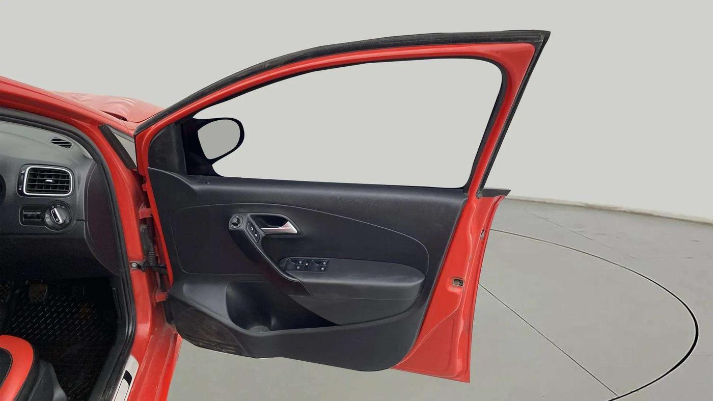 2019 Volkswagen Polo HIGHLINE PLUS 1.0, Petrol, Manual, 83,978 km, RHS Front Door