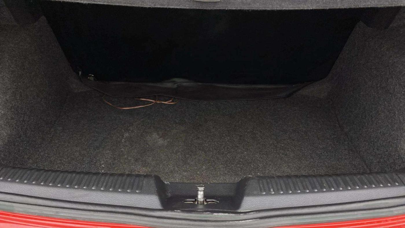 2019 Volkswagen Polo HIGHLINE PLUS 1.0, Petrol, Manual, 83,978 km, Boot Inside