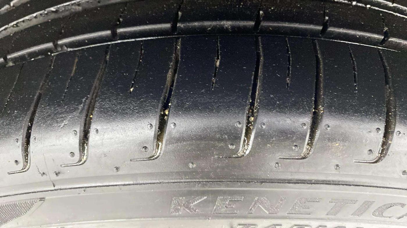 2019 Volkswagen Polo HIGHLINE PLUS 1.0, Petrol, Manual, 83,978 km, Left Rear Tyre Tread