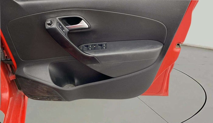 2019 Volkswagen Polo HIGHLINE PLUS 1.0, Petrol, Manual, 83,823 km, Driver Side Door Panels Control