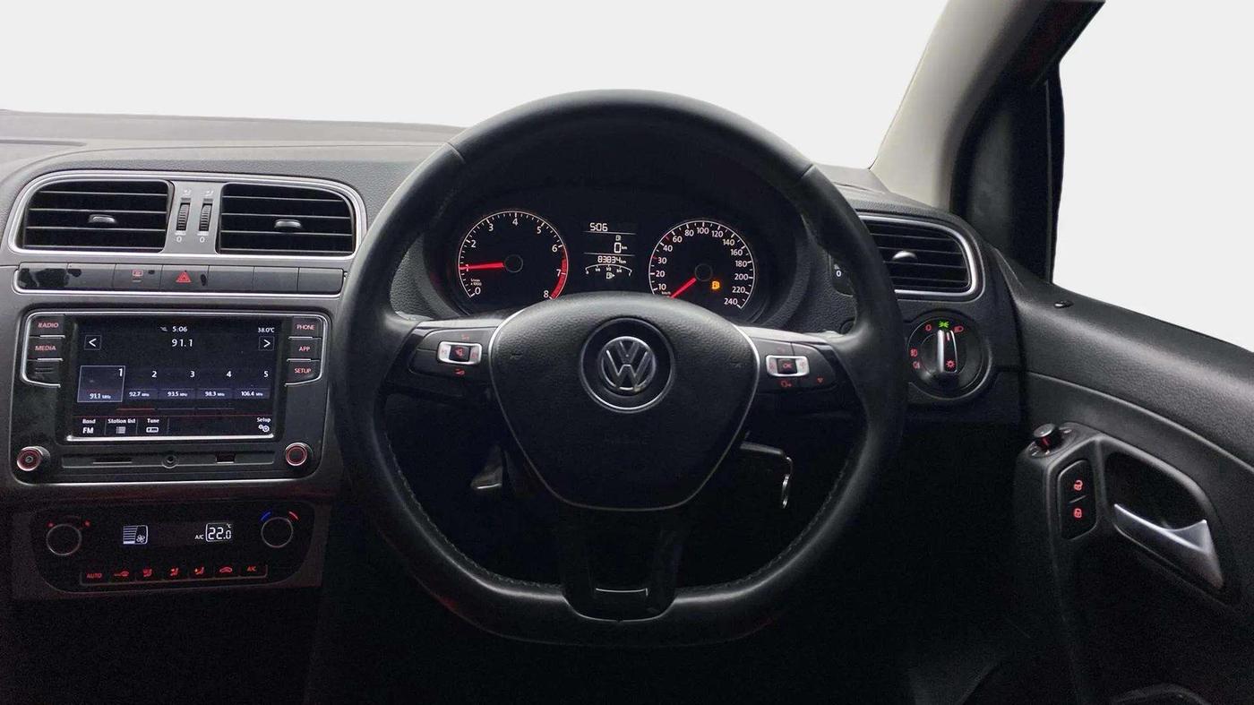 2019 Volkswagen Polo HIGHLINE PLUS 1.0, Petrol, Manual, 83,978 km, Steering Wheel Close Up