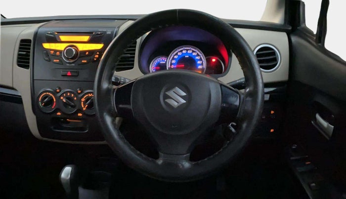 2018 Maruti Wagon R 1.0 VXI AMT, Petrol, Automatic, 29,286 km, Steering Wheel Close Up