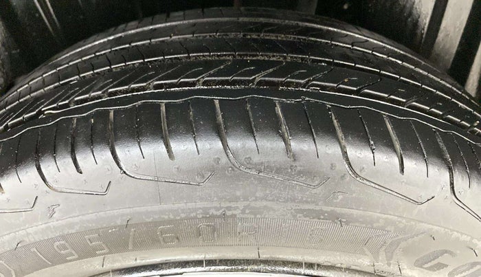 2023 Maruti FRONX DELTA 1.2 MT PETROL, CNG, Manual, 6,633 km, Left Rear Tyre Tread