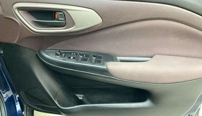 2023 Maruti FRONX DELTA 1.2 MT PETROL, CNG, Manual, 6,633 km, Driver Side Door Panels Control