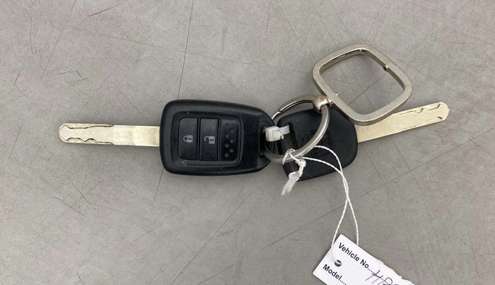 2021 Honda Amaze 1.2L I-VTEC S, Petrol, Manual, 46,835 km, Key Close Up