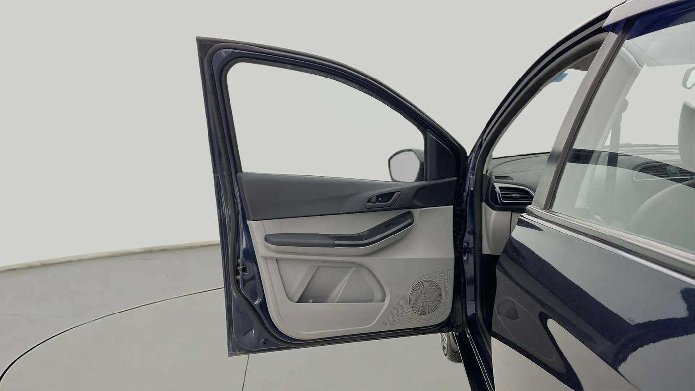 2022 Tata Tiago XZA PETROL, Petrol, Automatic, 65,862 km, LHS Front Door