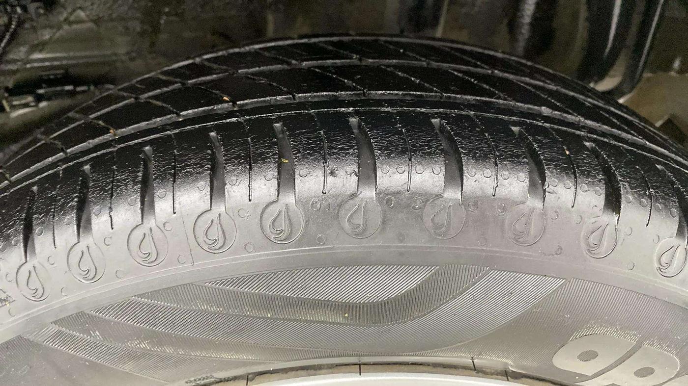 2022 Tata Tiago XZA PETROL, Petrol, Automatic, 65,862 km, Left Rear Tyre Tread