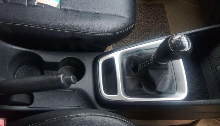 2021 Hyundai VENUE S 1.2, Petrol, Manual, 32,716 km, Gear Lever