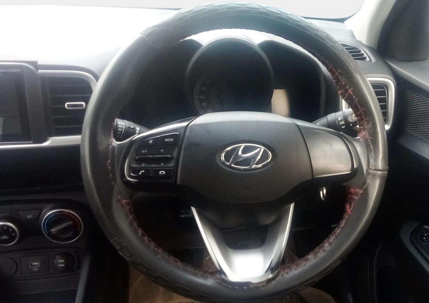 2021 Hyundai VENUE S 1.2, Petrol, Manual, 32,716 km, Steering Wheel Close Up