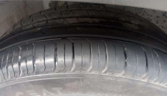 2021 Hyundai VENUE S 1.2, Petrol, Manual, 32,716 km, Right Front Tyre Tread
