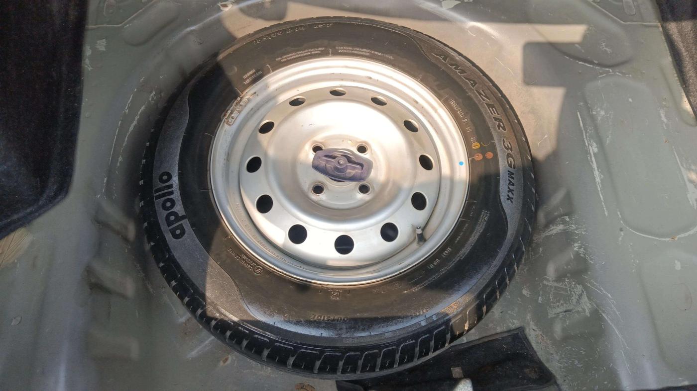 2018 Maruti Dzire LXI, Petrol, Manual, 91,207 km, Spare Tyre