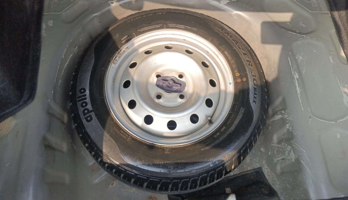 2018 Maruti Dzire LXI, Petrol, Manual, 90,993 km, Spare Tyre