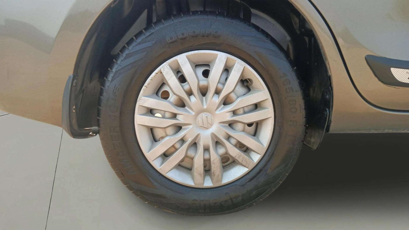 2018 Maruti Dzire LXI, Petrol, Manual, 91,207 km, Right Rear Wheel