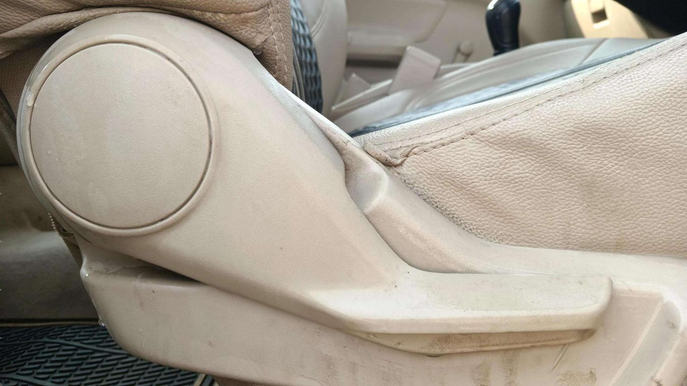 2018 Maruti Dzire LXI, Petrol, Manual, 91,207 km, Driver Side Adjustment Panel
