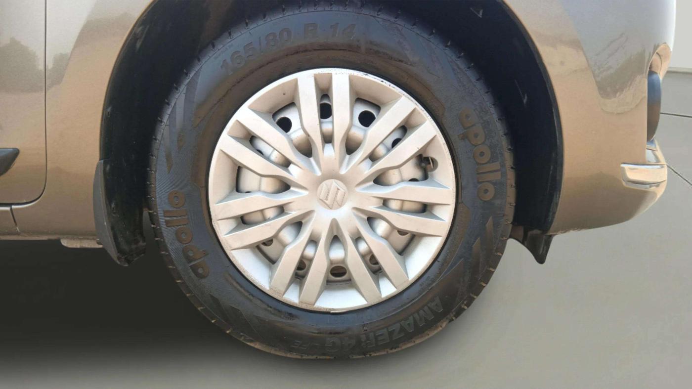 2018 Maruti Dzire LXI, Petrol, Manual, 91,207 km, Right Front Wheel