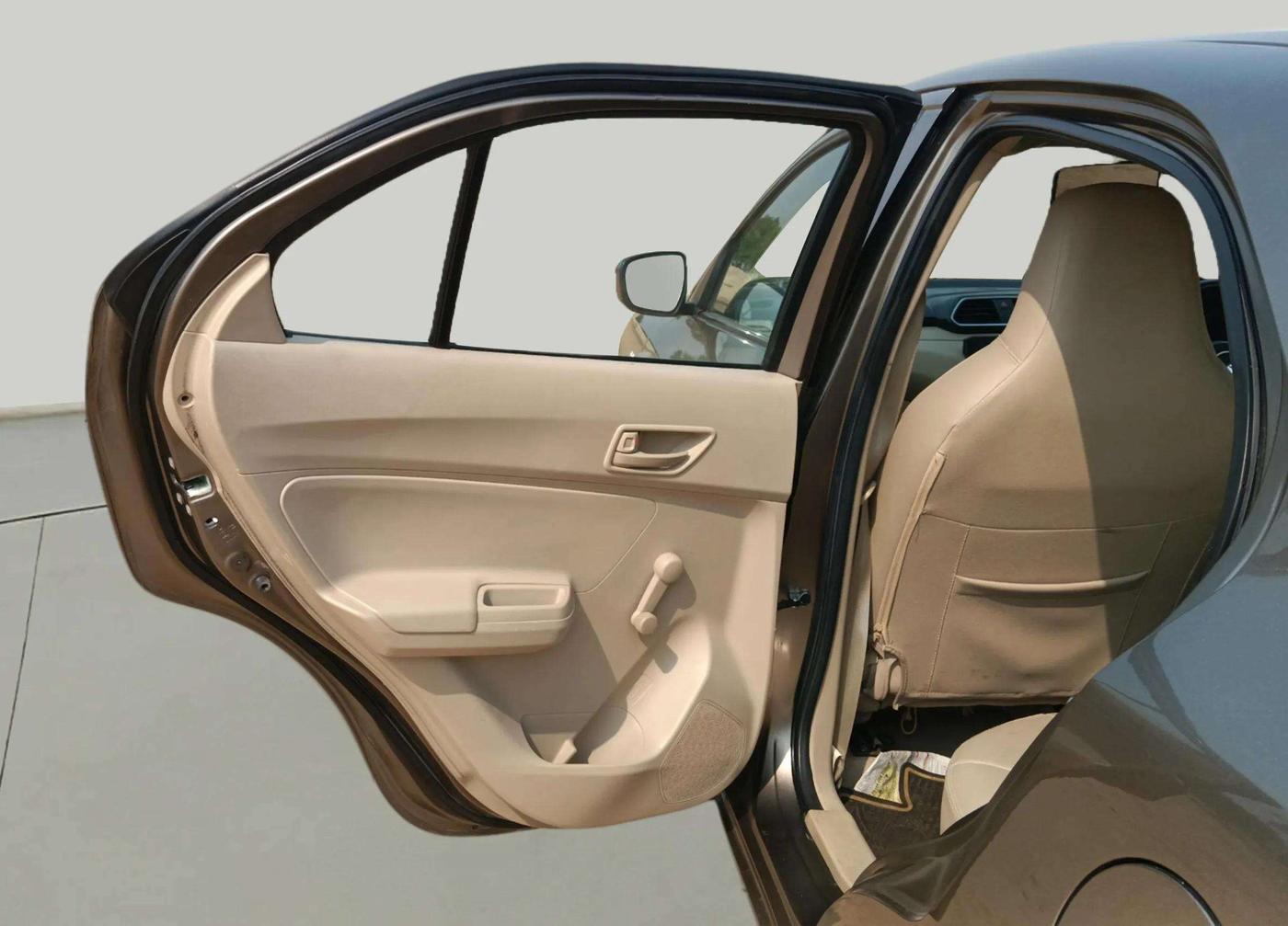 2018 Maruti Dzire LXI, Petrol, Manual, 91,207 km, LHS Rear Door