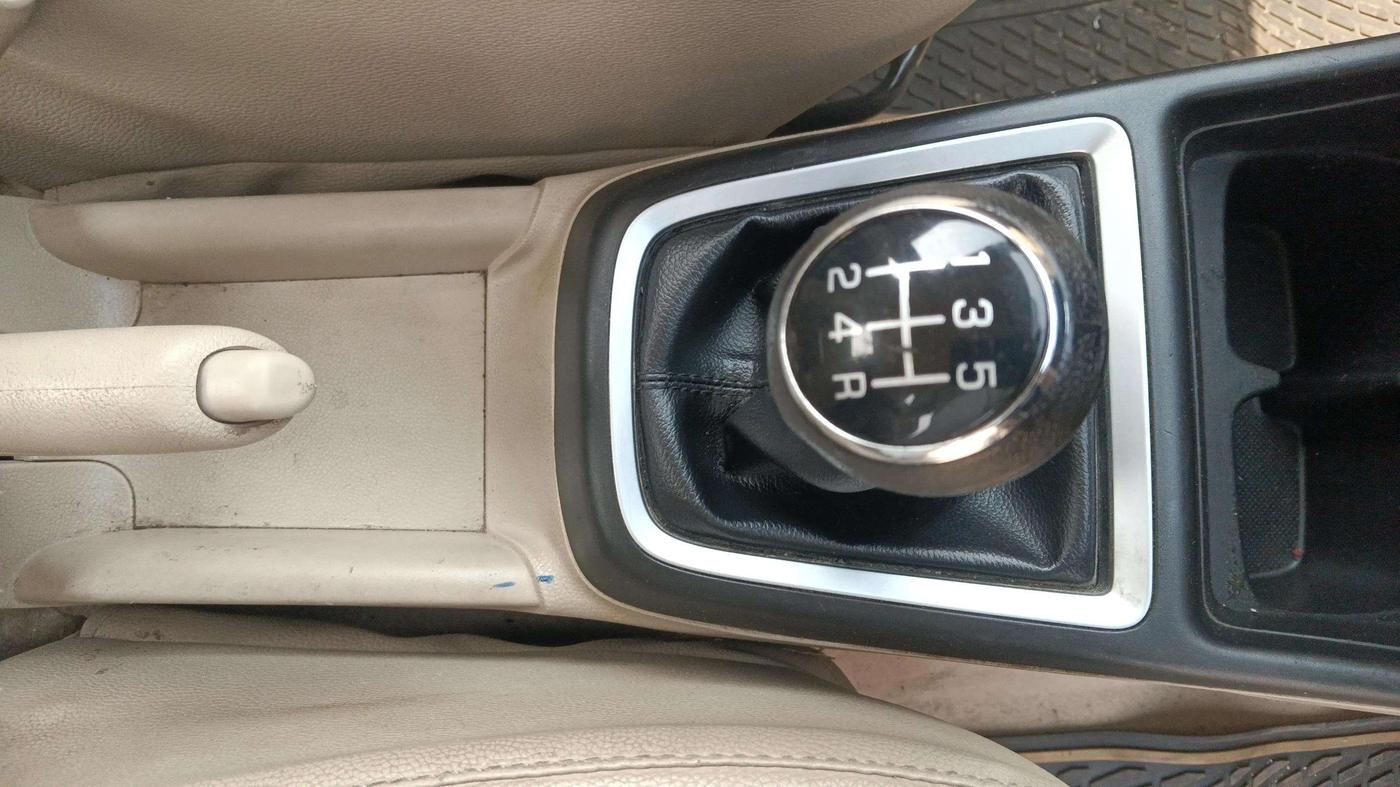 2018 Maruti Dzire LXI, Petrol, Manual, 91,207 km, Gear Lever