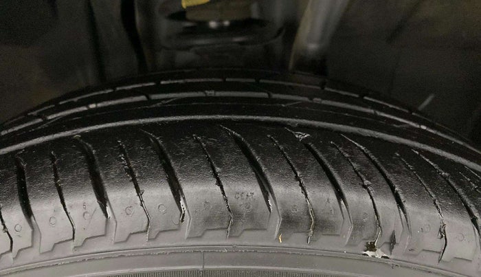 2023 Nissan MAGNITE XV MT, Petrol, Manual, 9,408 km, Right Front Tyre Tread