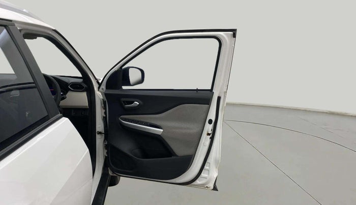 2023 Nissan MAGNITE XV MT, Petrol, Manual, 9,408 km, RHS Front Door