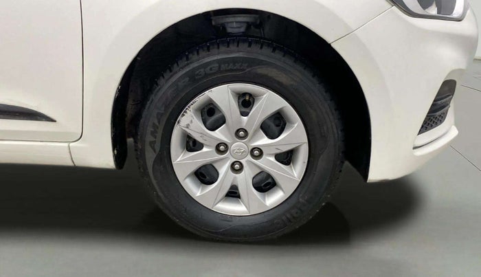 2018 Hyundai Elite i20 MAGNA EXECUTIVE 1.2, Petrol, Manual, 42,284 km, Right Front Wheel