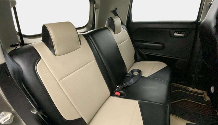 2022 Maruti New Wagon-R ZXI 1.2, Petrol, Manual, 55,618 km, Right Side Rear Door Cabin