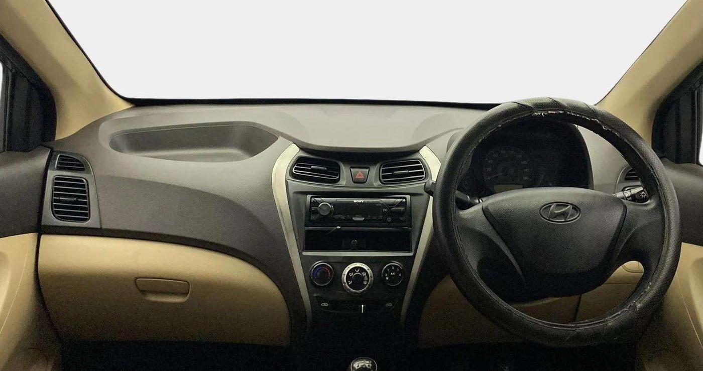 2018 Hyundai Eon ERA +, Petrol, Manual, 68,735 km, Dashboard