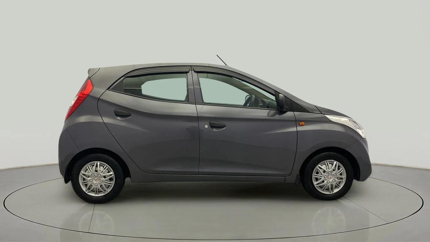 2018 Hyundai Eon ERA +, Petrol, Manual, 68,735 km, Right Side View