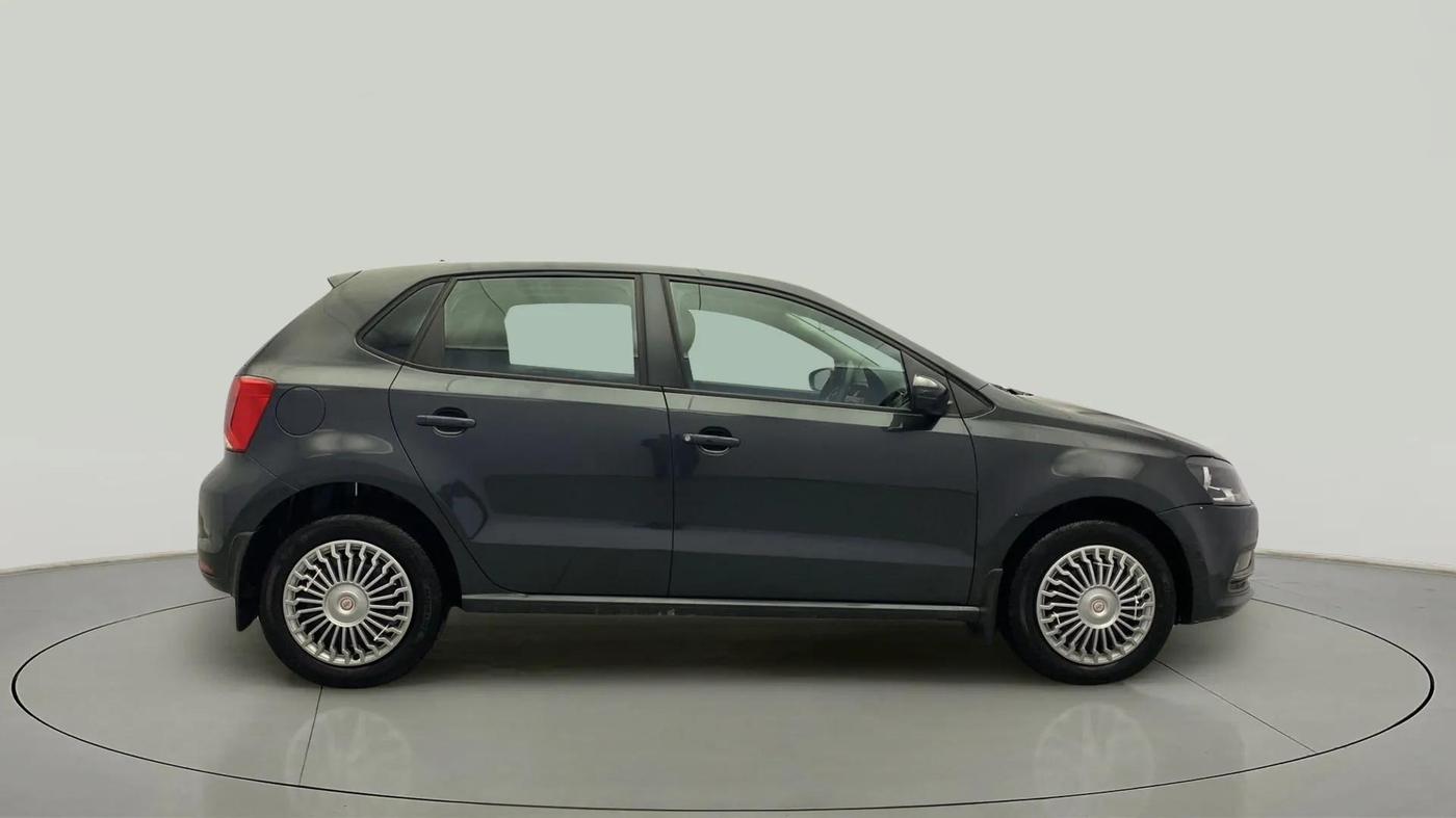 2016 Volkswagen Polo COMFORTLINE 1.2L, Petrol, Manual, 51,594 km, Right Side View