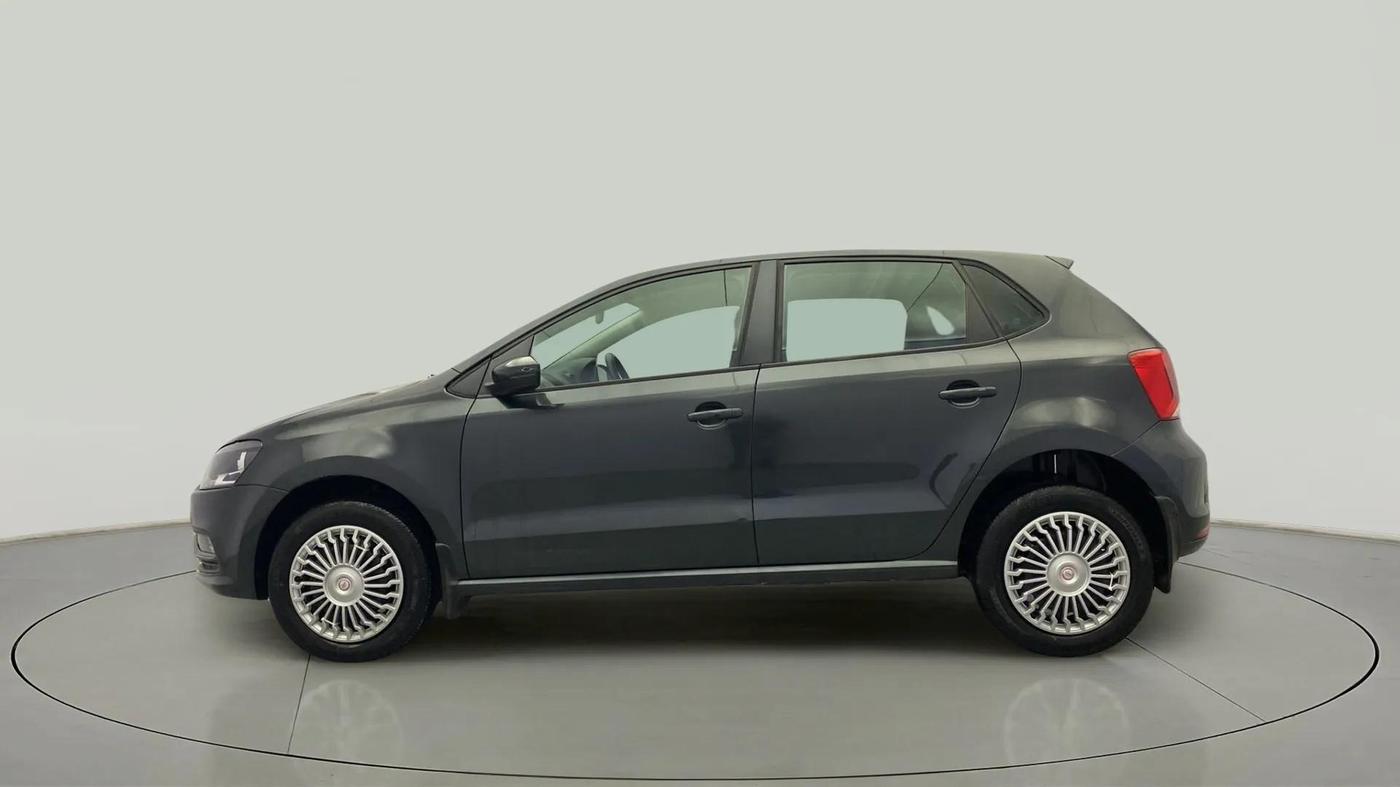 2016 Volkswagen Polo COMFORTLINE 1.2L, Petrol, Manual, 51,594 km, Left Side