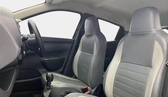 2016 Renault Kwid RXT 1.0, Petrol, Manual, 45,817 km, Right Side Front Door Cabin