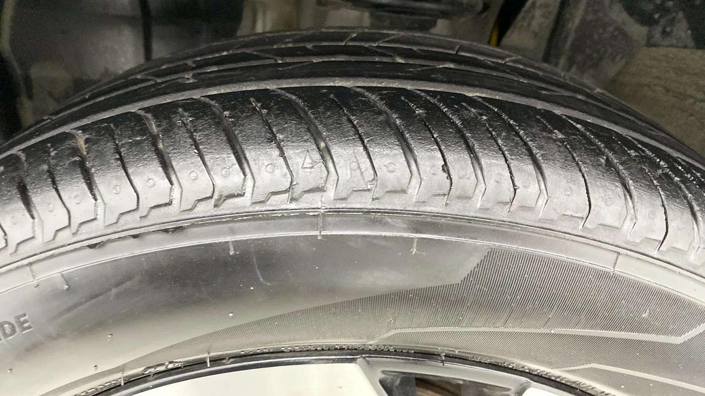 2021 Nissan MAGNITE XV MT, Petrol, Manual, 21,768 km, Right Front Tyre Tread