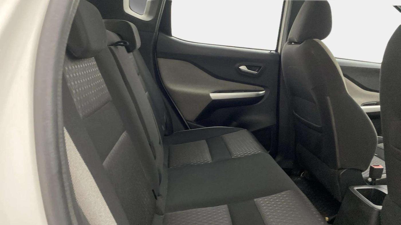 2021 Nissan MAGNITE XV MT, Petrol, Manual, 21,768 km, Right Side Rear Door Cabin