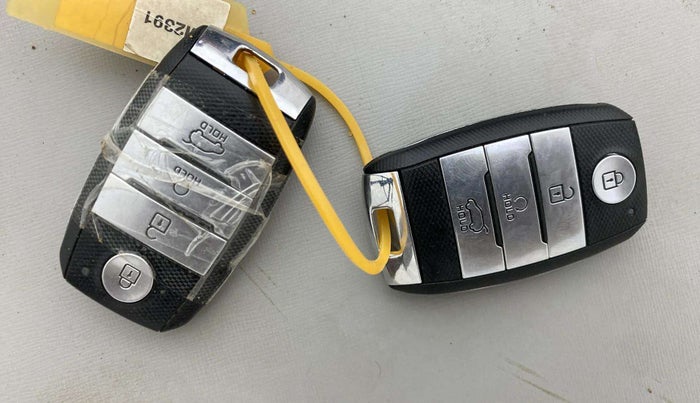 2020 KIA SONET GTX PLUS 1.5 AT, Diesel, Automatic, 72,242 km, Key Close Up