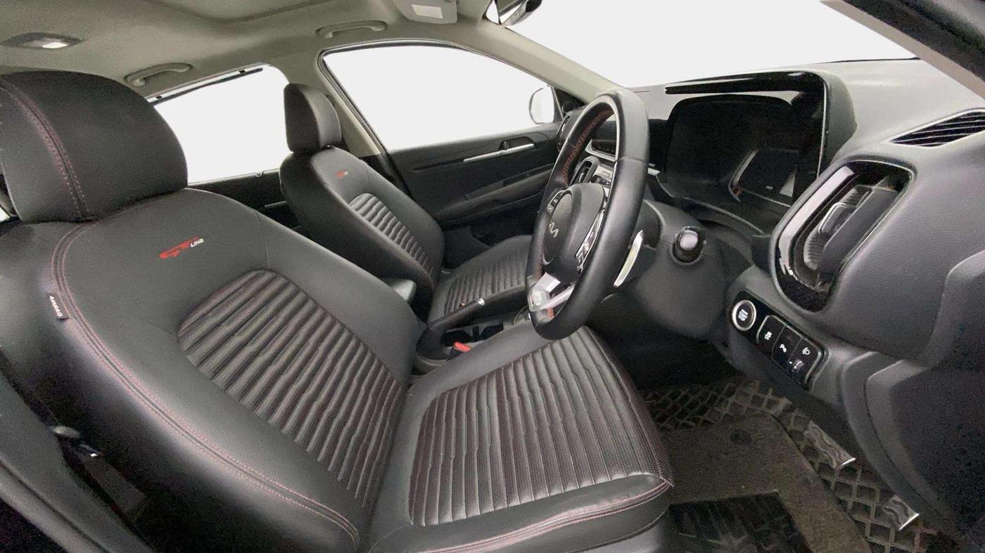 2021 KIA SONET GTX PLUS 1.5 AT, Diesel, Automatic, 29,027 km, Right Side Front Door Cabin