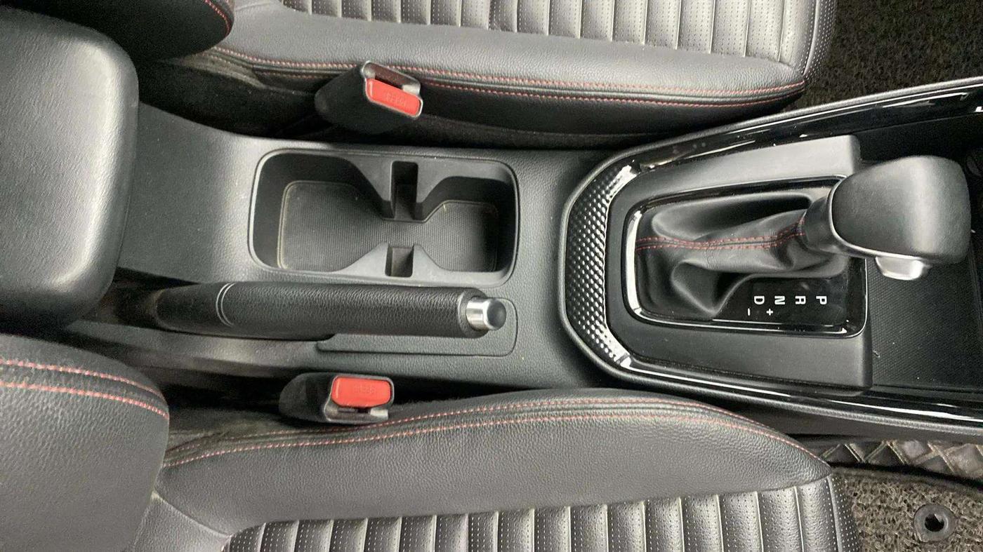 2021 KIA SONET GTX PLUS 1.5 AT, Diesel, Automatic, 29,027 km, Gear Lever