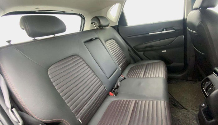 2021 KIA SONET GTX PLUS 1.5 AT, Diesel, Automatic, 28,947 km, Right Side Rear Door Cabin