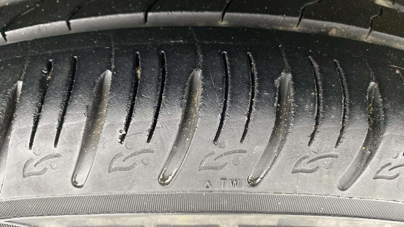 2021 KIA SONET GTX PLUS 1.5 AT, Diesel, Automatic, 29,027 km, Right Rear Tyre Tread