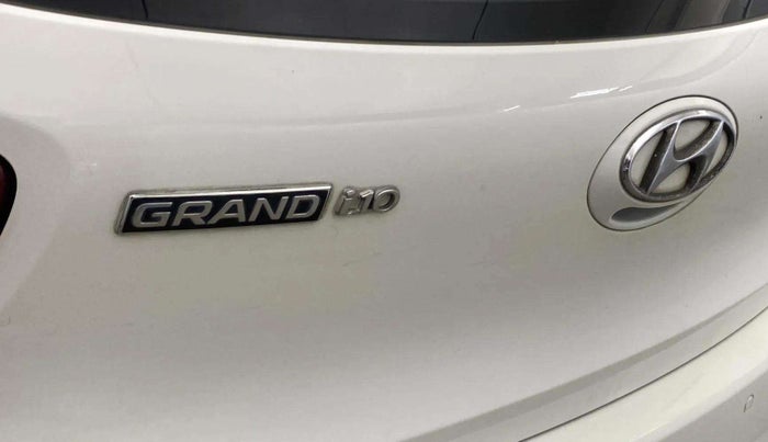 2013 Hyundai Grand i10 MAGNA 1.2 KAPPA VTVT, Petrol, Manual, 25,989 km, Dicky (Boot door) - Slightly dented