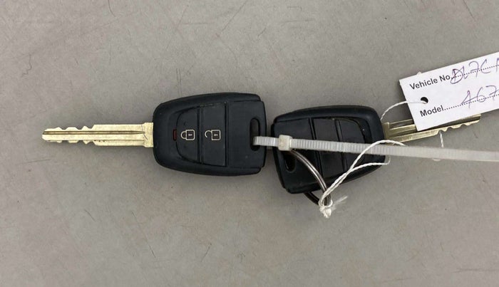 2013 Hyundai Grand i10 MAGNA 1.2 KAPPA VTVT, Petrol, Manual, 25,989 km, Key Close Up