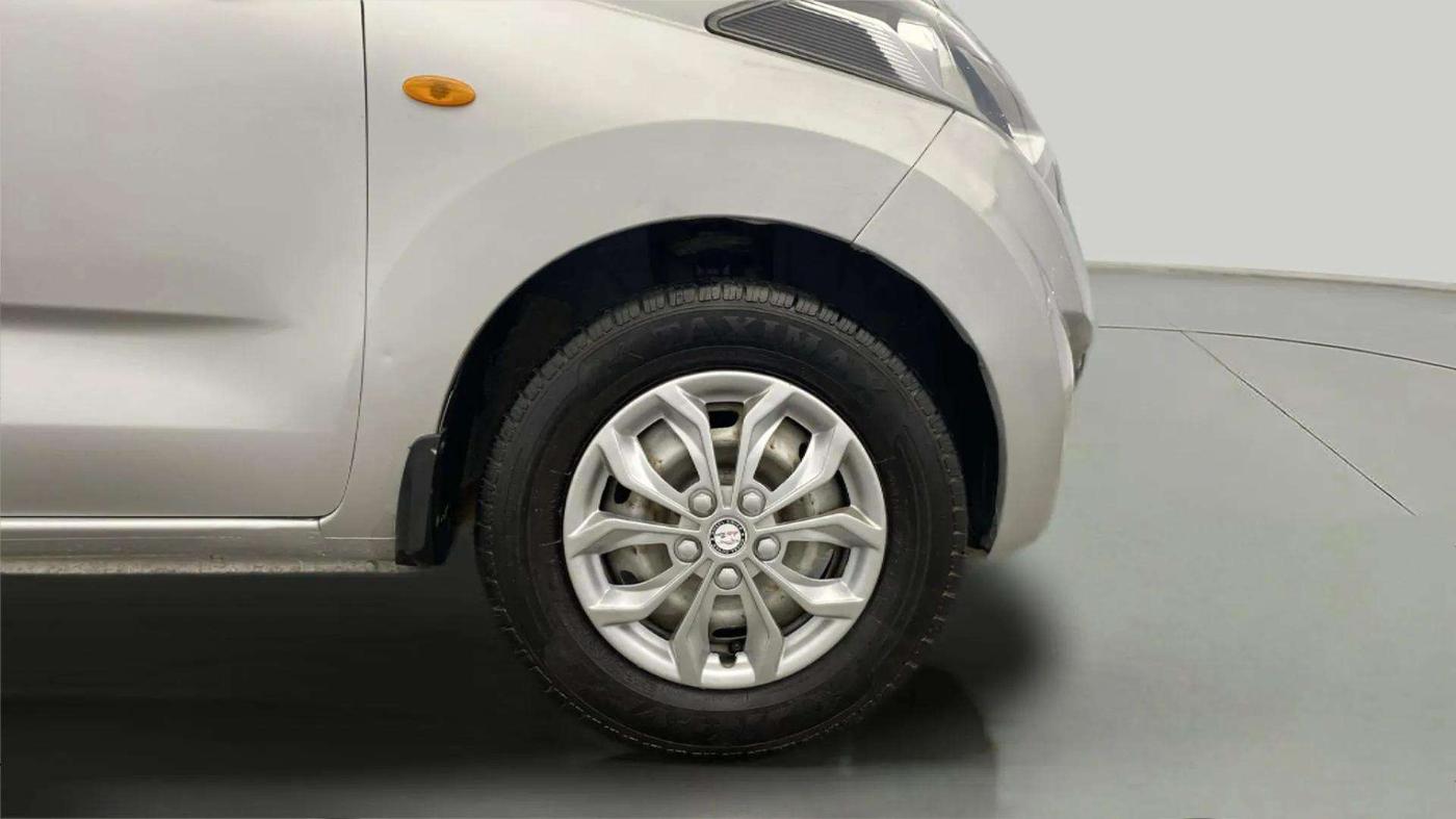 2019 Datsun Redi Go A, Petrol, Manual, 59,649 km, Right Front Wheel